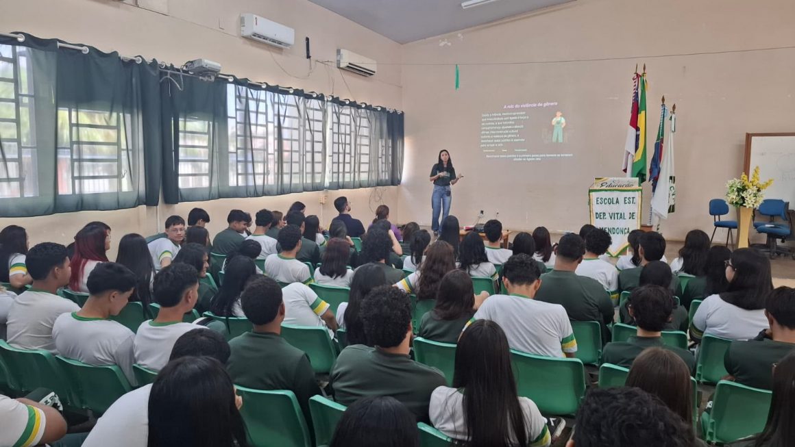 Defensoria nas Escolas leva cidadania a Itacoatiara