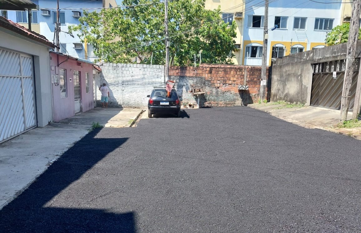Prefeitura realiza recuperação asfáltica em Manaus